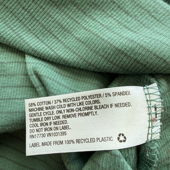 Universal Thread Forest Green Long Sleeve Tee - Picture 6 of 6